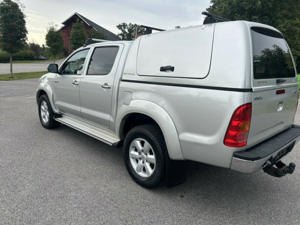 toyota-hilux-diesel-2010-big-4