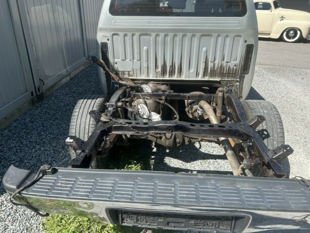 toyota-hilux-diesel-2010-big-24