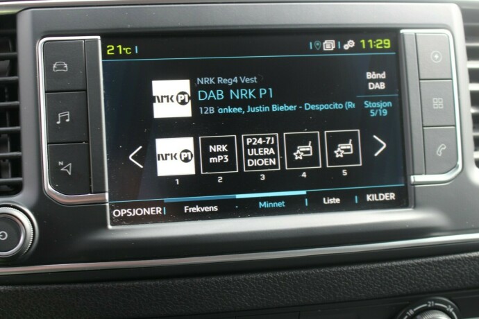 peugeot-e-expert-elektrisitet-2023-big-16