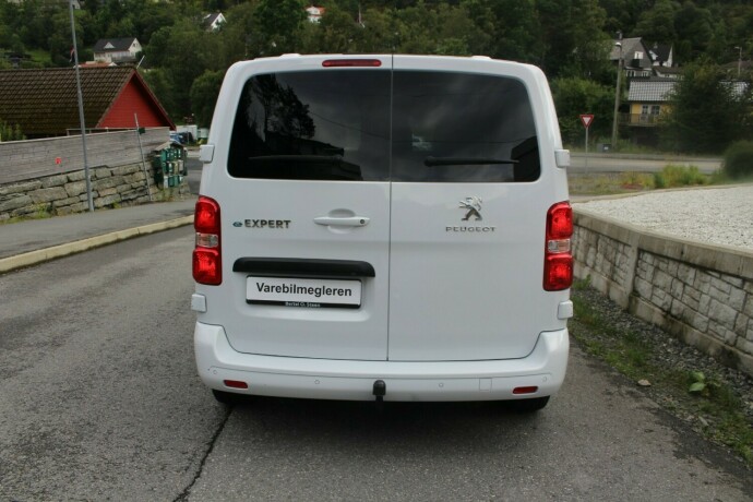 peugeot-e-expert-elektrisitet-2023-big-7