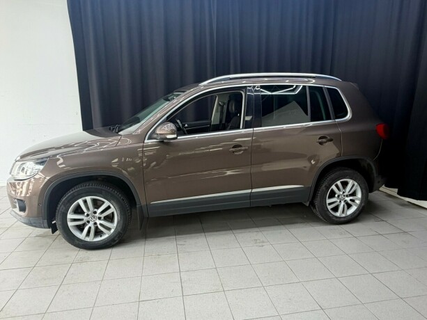 volkswagen-tiguan-diesel-2011-big-2