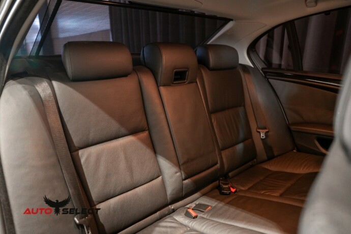 bmw-550i-bensin-2007-big-16