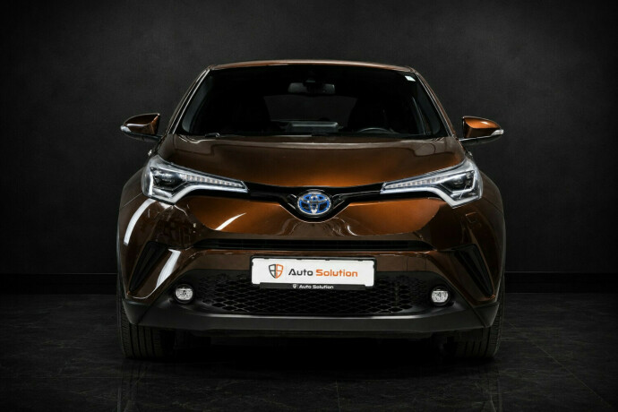 toyota-c-hr-elektrisitetbensin-2018-big-2