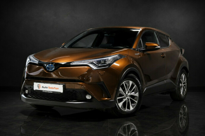 toyota-c-hr-elektrisitetbensin-2018-big-0