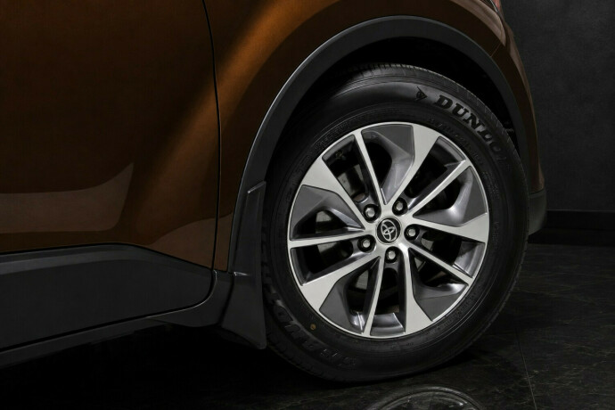 toyota-c-hr-elektrisitetbensin-2018-big-16