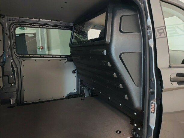 mercedes-benz-vito-119-diesel-2023-big-26