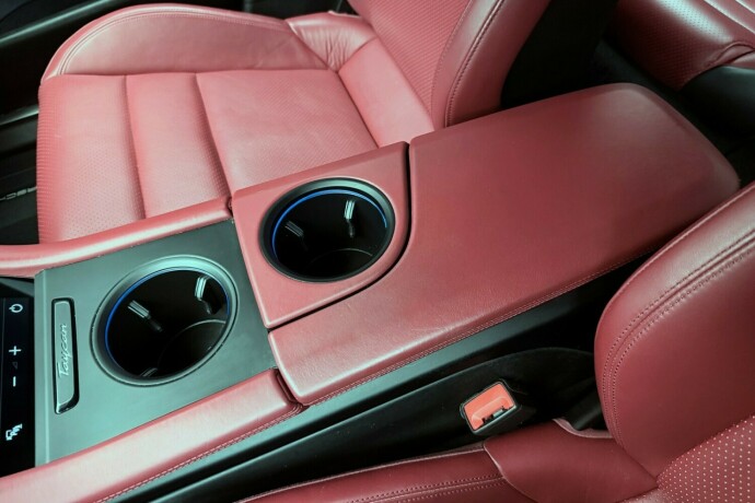 porsche-taycan-4s-elektrisitet-2020-big-30