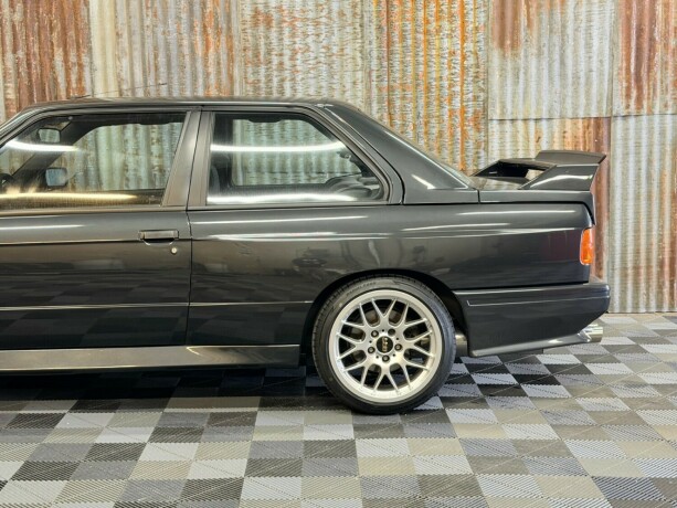 bmw-m3-bensin-1988-big-13