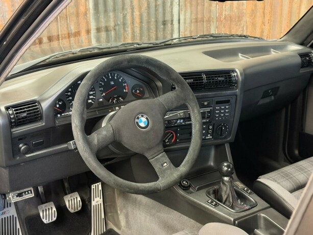 bmw-m3-bensin-1988-big-22