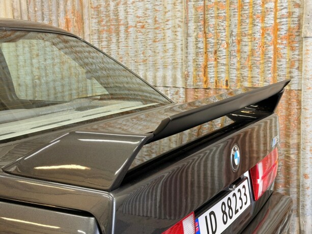 bmw-m3-bensin-1988-big-17