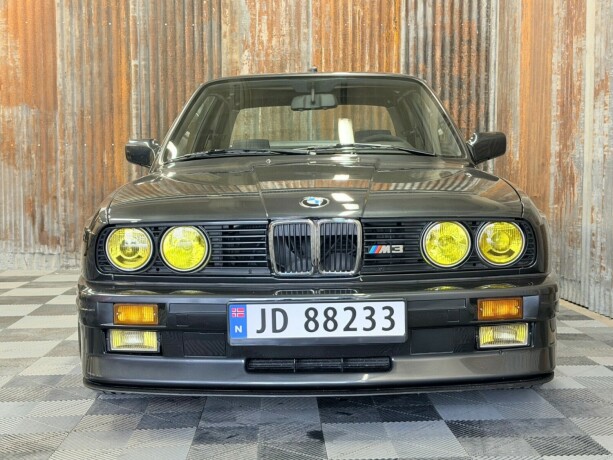 bmw-m3-bensin-1988-big-7
