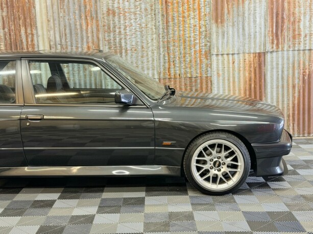 bmw-m3-bensin-1988-big-3