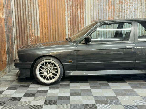 bmw-m3-bensin-1988-big-14
