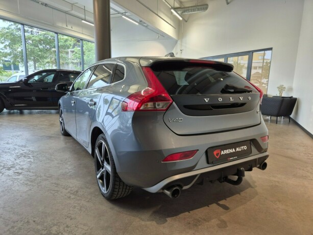 volvo-v40-bensin-2016-big-2