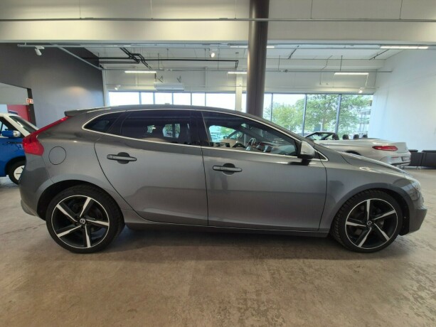 volvo-v40-bensin-2016-big-5