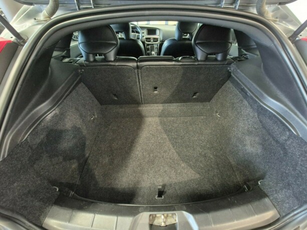 volvo-v40-bensin-2016-big-18