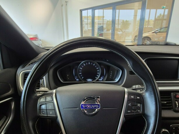 volvo-v40-bensin-2016-big-10