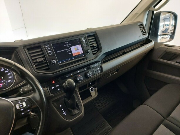volkswagen-crafter-diesel-2019-big-41