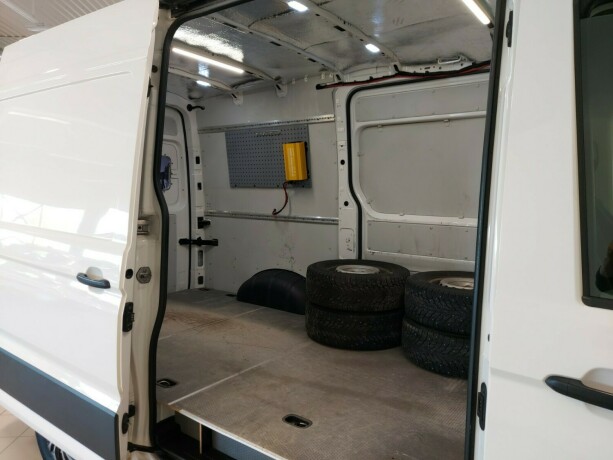 volkswagen-crafter-diesel-2019-big-22