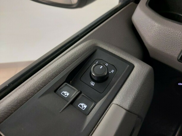 volkswagen-crafter-diesel-2019-big-39