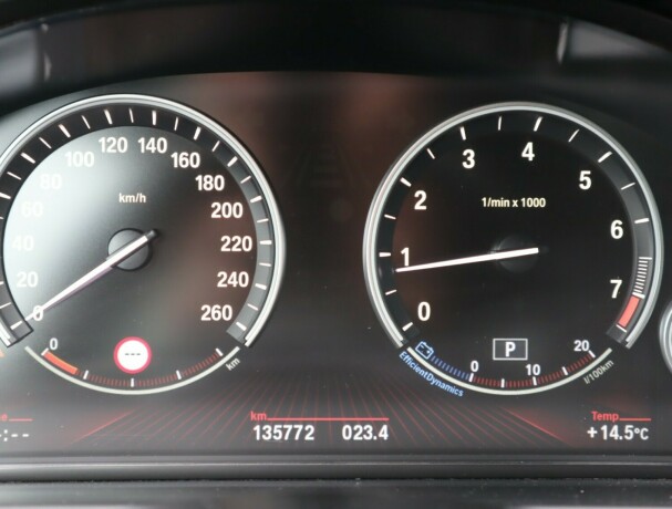 bmw-750i-bensin-2011-big-31