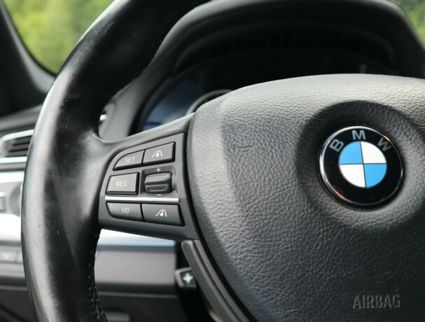 bmw-750i-bensin-2011-big-16