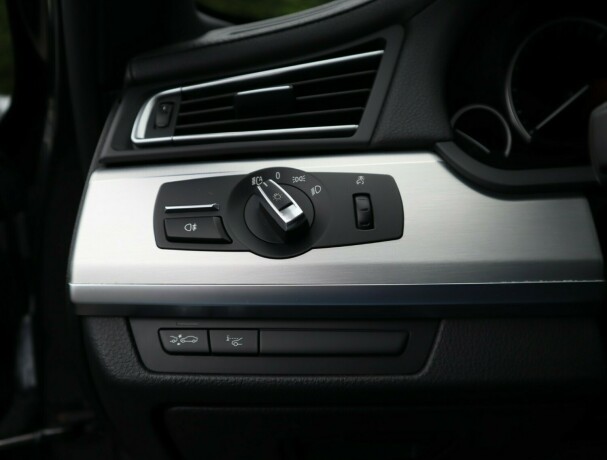bmw-750i-bensin-2011-big-21