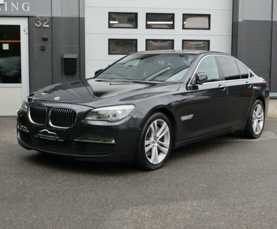 bmw-750i-bensin-2011-big-0