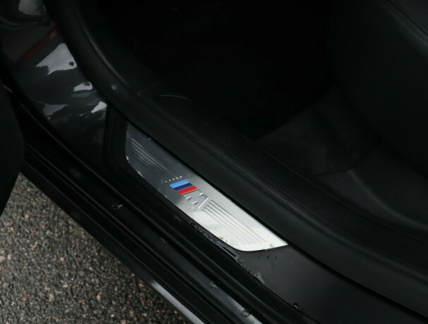 bmw-750i-bensin-2011-big-27