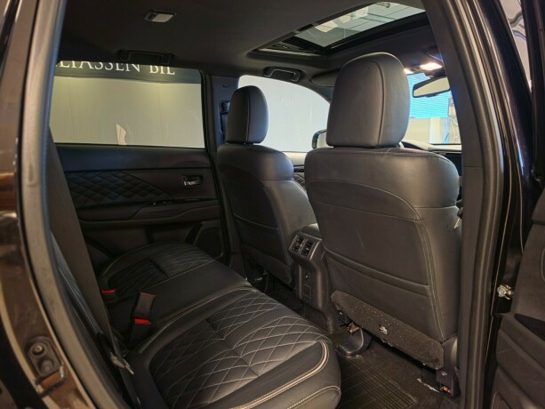 mitsubishi-outlander-plug-in-petrol-2019-big-16