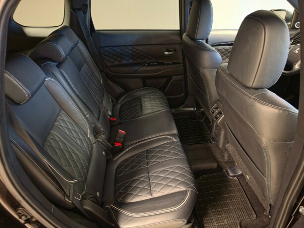 mitsubishi-outlander-plug-in-petrol-2019-big-18