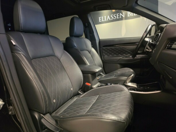 mitsubishi-outlander-plug-in-petrol-2019-big-11