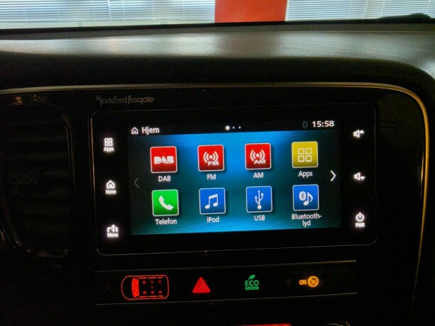 mitsubishi-outlander-plug-in-petrol-2019-big-32