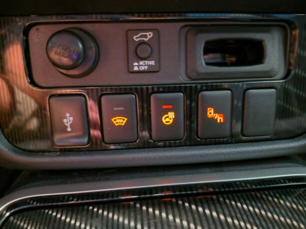 mitsubishi-outlander-plug-in-petrol-2019-big-27