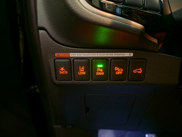 mitsubishi-outlander-plug-in-petrol-2019-big-28