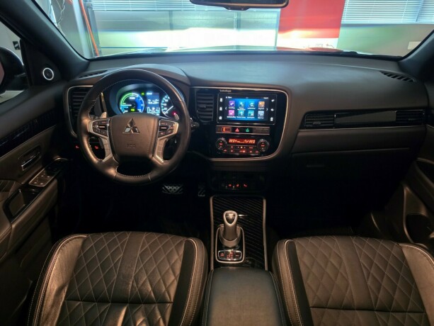 mitsubishi-outlander-plug-in-petrol-2019-big-35