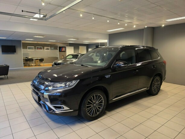 mitsubishi-outlander-plug-in-petrol-2019-big-7