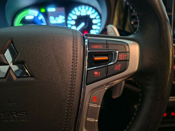 mitsubishi-outlander-plug-in-petrol-2019-big-29
