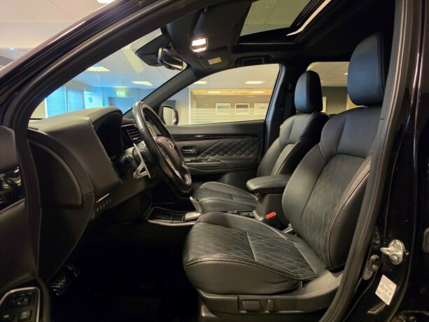 mitsubishi-outlander-plug-in-petrol-2019-big-21