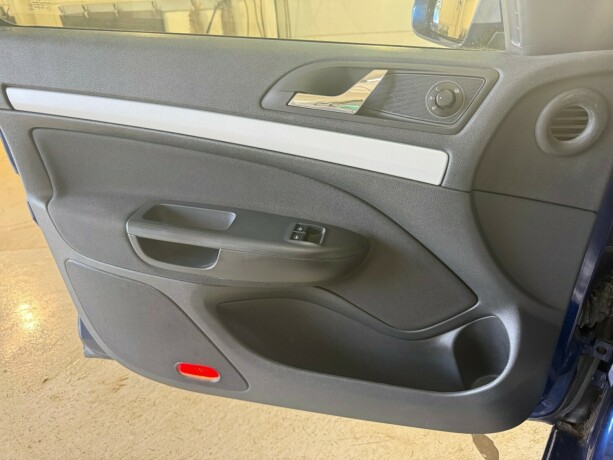 skoda-octavia-bensin-2011-big-17