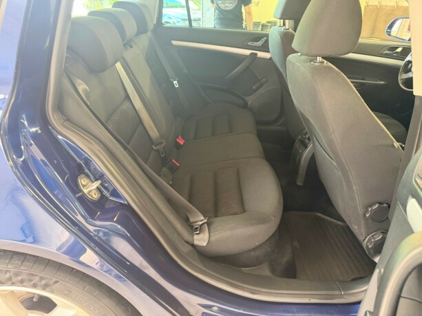 skoda-octavia-bensin-2011-big-11