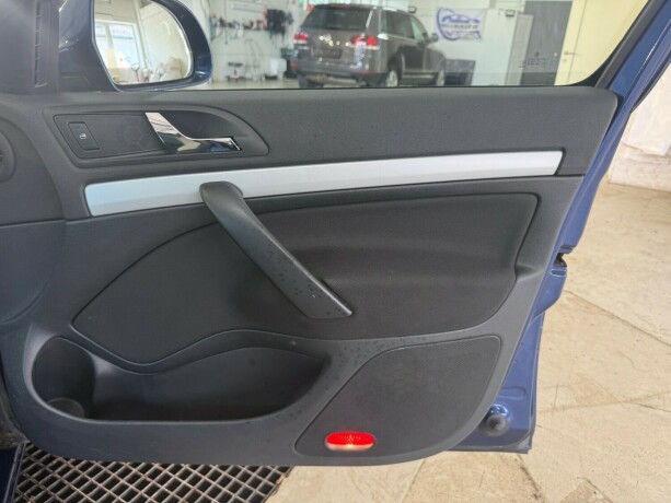 skoda-octavia-bensin-2011-big-8