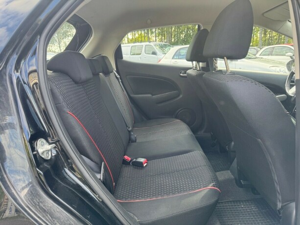 mazda-2-bensin-2012-big-10