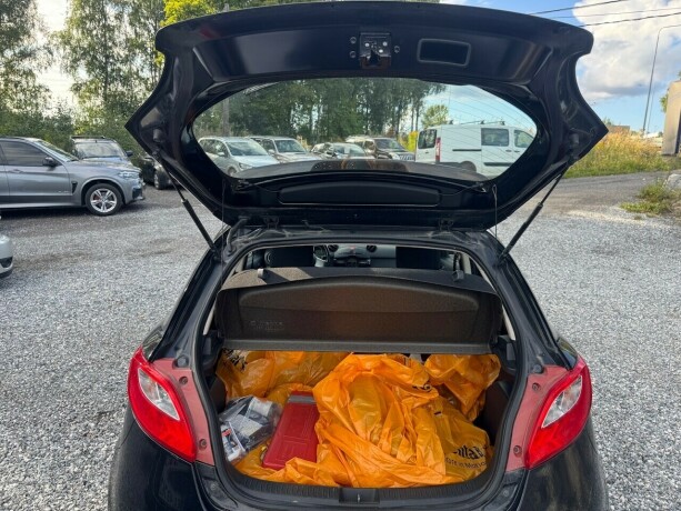 mazda-2-bensin-2012-big-11