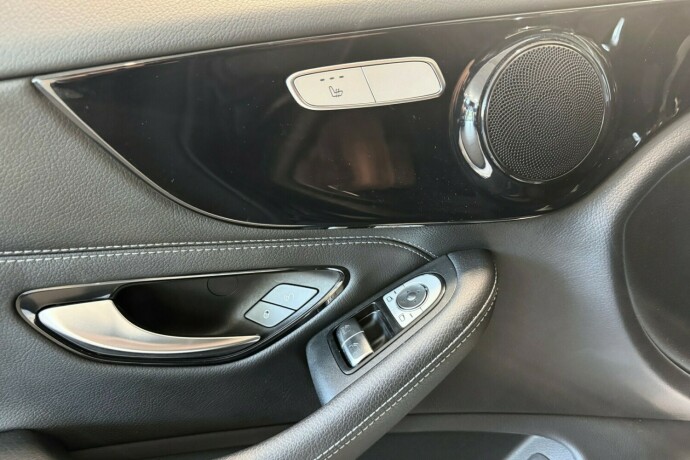 mercedes-benz-c180-bensin-2017-big-20