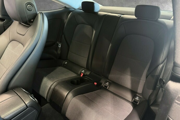 mercedes-benz-c180-bensin-2017-big-21