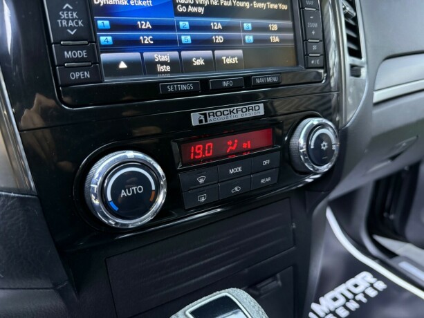 mitsubishi-pajero-diesel-2015-big-18
