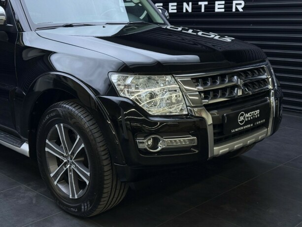 mitsubishi-pajero-diesel-2015-big-2
