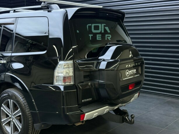 mitsubishi-pajero-diesel-2015-big-5