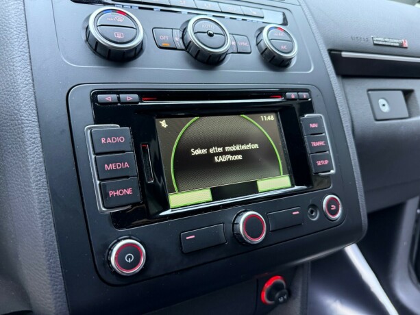 volkswagen-touran-diesel-2015-big-18